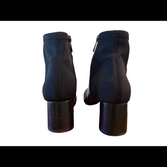 Donald Pliner Cassie Nappa bootie leather and stretch jersey block heel - Picture 4 of 8